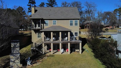 This stunning 4-bedroom, custom built 3408 sq ft lake front home - photo 43