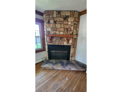 Opportunity is knocking! The downstairs needs the buyer to - photo 6