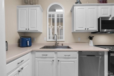 Unit K3 - Beautifully maintained GROUND-level three-bedroom - photo 10