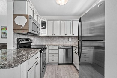 Charming 2-bedroom, 2-bath condo Sold fully furnished! Brand new - photo 14