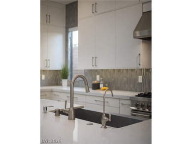 Gorgeous home in The Ridges with main-level primary suite. This - photo 21