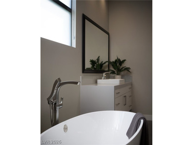 Gorgeous home in The Ridges with main-level primary suite. This - photo 28
