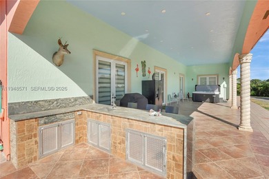 Rare turnkey income producing estate in The Redlands offering a - photo 49