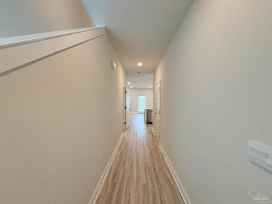 Welcome to your perfect coastal retreat! Conveniently located - photo 3