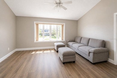 Beautifully renovated and move-in ready, this spacious 3-bedroom - photo 14