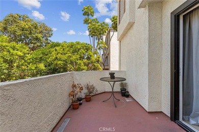Welcome to this beautifully upgraded 3-bedroom, 2.5-bathroom - photo 19