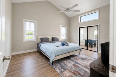 Beautifully renovated and move-in ready, this spacious 3-bedroom - photo 20
