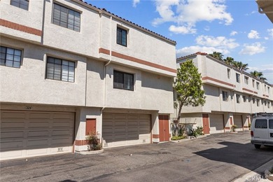 Welcome to this beautifully upgraded 3-bedroom, 2.5-bathroom - photo 29