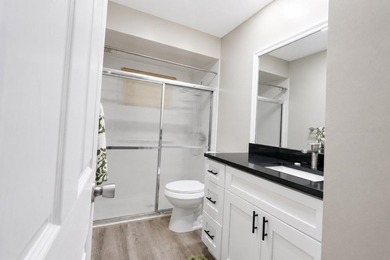 Beautifully renovated and move-in ready, this spacious 3-bedroom - photo 31