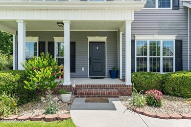 Welcome to this beautifully maintained home, perfectly situated - photo 4