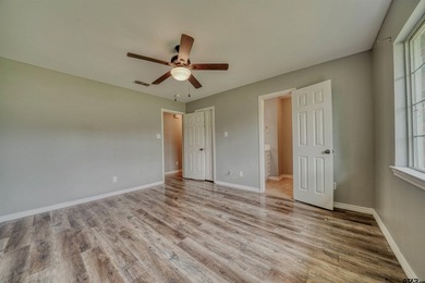 MOVE-IN READY! Updated and well-maintained 3-bedroom, 2-bath - photo 12