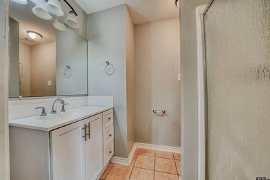 MOVE-IN READY! Updated and well-maintained 3-bedroom, 2-bath - photo 14