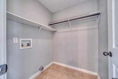 MOVE-IN READY! Updated and well-maintained 3-bedroom, 2-bath - photo 18