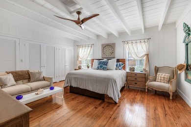 Experience the grandeur of this exceptional six bedroom, five - photo 32