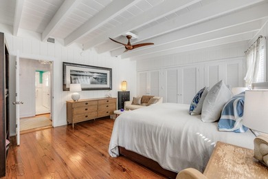 Experience the grandeur of this exceptional six bedroom, five - photo 33