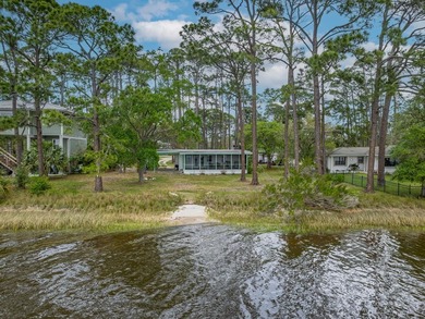 Looking for a cozy coastal retreat on Ochlockonee Bay? Discover - photo 41