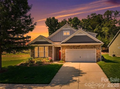 3 Bedrooms with a flex room/4th bedroom and a secondary living - photo 1