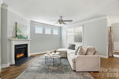 3 Bedrooms with a flex room/4th bedroom and a secondary living - photo 3