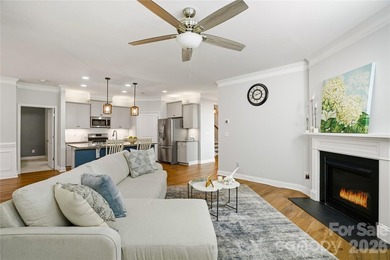3 Bedrooms with a flex room/4th bedroom and a secondary living - photo 6