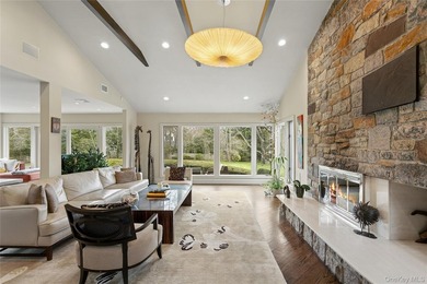 Welcome to this expansive 5-bedroom, 3.5-bathroom residence - photo 8