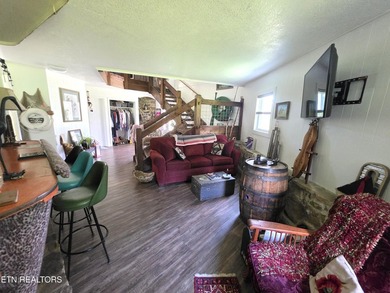Discover this beautiful 3 bedroom, 2.5 bathroom LAKEFRONT home - photo 14