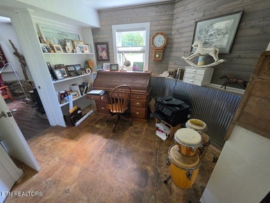 Discover this beautiful 3 bedroom, 2.5 bathroom LAKEFRONT home - photo 16