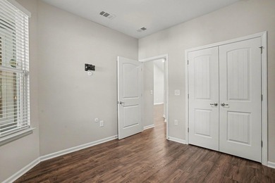 Welcome to this meticulously maintained 3-bedroom, 2-bathroom - photo 20
