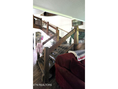 Discover this beautiful 3 bedroom, 2.5 bathroom LAKEFRONT home - photo 20