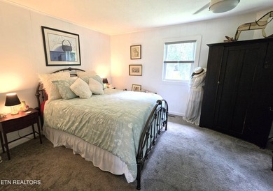 Discover this beautiful 3 bedroom, 2.5 bathroom LAKEFRONT home - photo 28