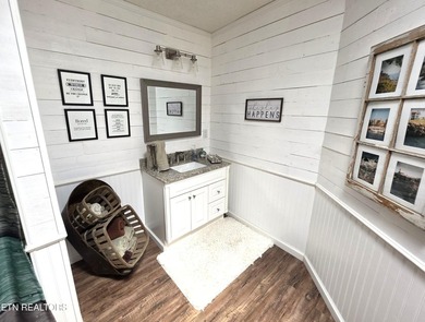 Discover this beautiful 3 bedroom, 2.5 bathroom LAKEFRONT home - photo 35