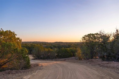 PRICE REDUCTION! 865.9 Acres High-Fenced Ranch with 8-Acre Lake - photo 38