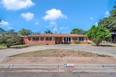 (private lake, pond, creek) Home For Sale in Midland Texas