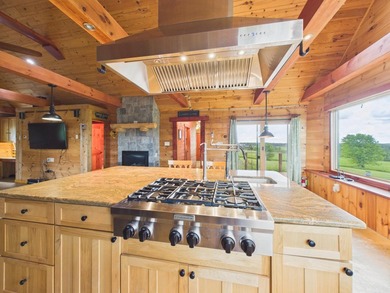 Some properties give agents *home envy*--this is absolutely one - photo 12
