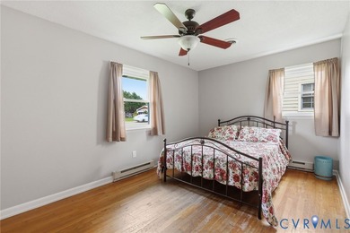 Welcome to this charming 3-bedroom, 1.5-bath home in the heart - photo 16