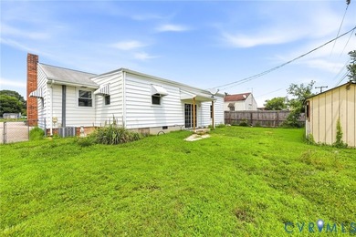 Welcome to this charming 3-bedroom, 1.5-bath home in the heart - photo 21