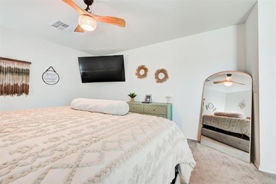 Beautifully Maintained Home on a Premium Pond Lot! Don't miss - photo 29