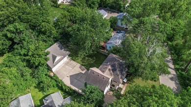Welcome to 4929 West Lane, Minnetonka, Minnesota Nestled on a - photo 7