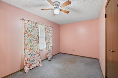 This inviting 2-bedroom, 2-bath Lakewood Park home blends - photo 20