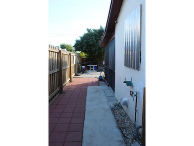 LOCATION,LOCATION,LOCATION OF Sweet Home! Freshly Painted, Long - photo 20