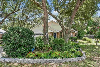 OPEN HOUSE Sunday 1-4pm Move-in ready! This beautifully updated - photo 2