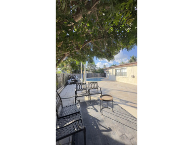 LOCATION,LOCATION,LOCATION OF Sweet Home! Freshly Painted, Long - photo 23