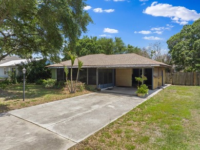 This inviting 2-bedroom, 2-bath Lakewood Park home blends - photo 29