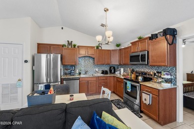 Investor Property Alert! 5 Minute walk to the beach. No HOA!! - photo 9