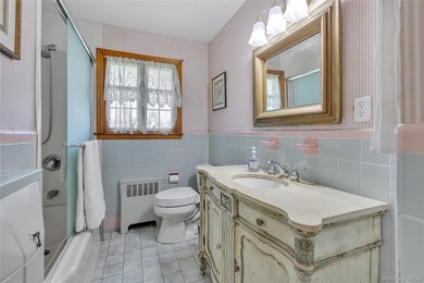 Welcome Home! Introducing this beautifully maintained, spacious - photo 11