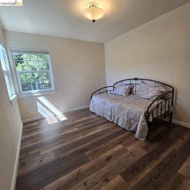 Rare Sun Valley opportunity on a level 8,480 sq. ft. lot - photo 22