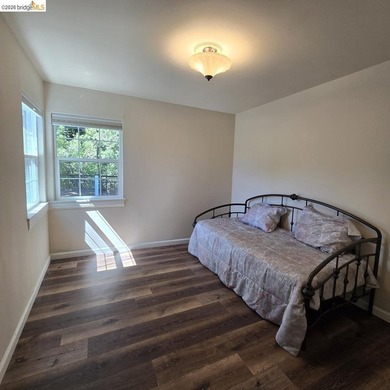 Rare Sun Valley opportunity on a level 8,480 sq. ft. lot - photo 24