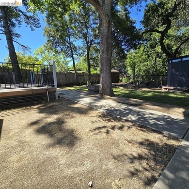 Rare Sun Valley opportunity on a level 8,480 sq. ft. lot - photo 33