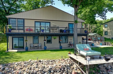 Welcome to *The SS Iverson* a totally renovated waterfront home - photo 4