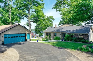 Welcome to *The SS Iverson* a totally renovated waterfront home - photo 10