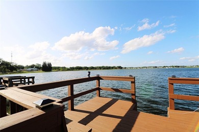 Welcome to your ideal 55+ LAKEFRONT retreat in beautiful Lake - photo 14